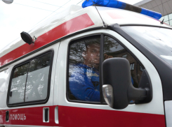 Мужчина попал под колеса Honda и получил тяжелые травмы в Новочеркасске