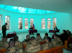 Новочеркасского военнослужащего осудили за серию краж