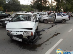 В Новочеркасске в ДТП с участием четырех машин пострадал один человек