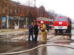 Охватившее первую поликлинику Новочеркасска пламя ликвидировано пожарными 