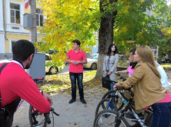 В Новочеркасске прошли дебютные велоэкскурсии по значимым городским местам