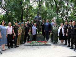 В Новочеркасске почтили память погибшего морпеха 