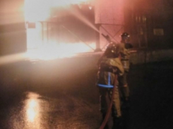 На заводе в Новочеркасске загорелась электрическая трансформаторная подстанция 