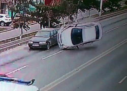 Эксклюзивное видео ДТП на спуске Герцена в Новочеркасске