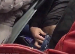 Молодой онанист перепугал пассажиров маршрутки в Ростовской области