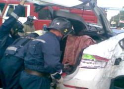 Пострадавшего в аварии водителя Nissan Tiida удалось извлечь спасателям