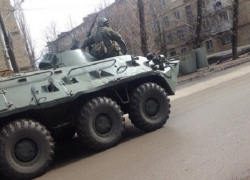 По Новочеркасску разъезжают машины БТР