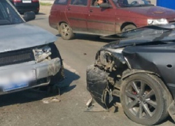 Две иномарки и "десятка" столкнулись на Ростовском выезде в Новочеркасске