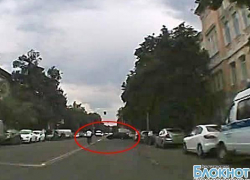 В Интернете появилась видеозапись ДТП со скутером на улице Московской в Новочеркасске