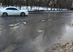 Асфальт на площади Троицкой в Новочеркасске будут перекладывать бесплатно