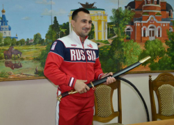 Харизматичного борца Юрия Денисова поздравили в Новочеркасске с золотом Кубка Мира 