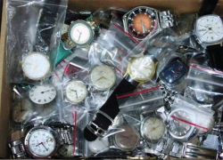 Новочеркасская предпринимательница торговала поддельными часами в Таганроге