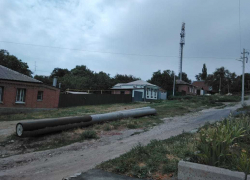 «Мы не хотим пить облученную воду и жить рядом с магнитным излучением», - жители улицы Аксайской Новочеркасска