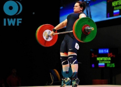Новочеркасская тяжелоатлетка на чемпионате мира установила два личных рекорда