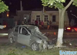 В Новочеркасске «Рено Логан» врезался в дерево, водитель погиб на месте