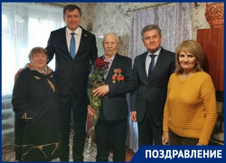 Труженик тыла из Новочеркасска отметил 90-летие