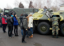 В «День призывника и контрактника», в Новочеркасске пройдет выставка военной техники