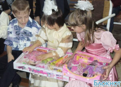 Дед Мороз ответил на отправленные ему письма из новочеркасского детского дома