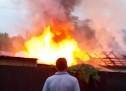 Частный дом сгорел в станице Кривянской под Новочеркасском