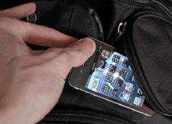 Житель Новочеркасска украл у москвички «Iphone 5»