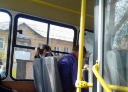 «Я никуда не поеду, пока она не выйдет!»: в Новочеркасске водитель отказался везти инвалида