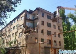 В Новочеркасске обрушилась стена 5-этажного жилого дома