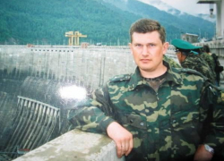 Имя погибшего пограничника из Новочеркасска увековечили в Горно-Алтайске