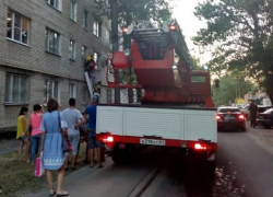 В Новочеркасске заснувшего жителя пришлось будить пожарным