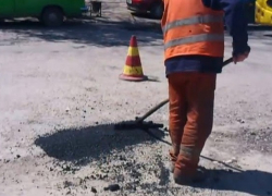 Власти Новочеркасска выделили 42 миллиона на ямочный ремонт дорог