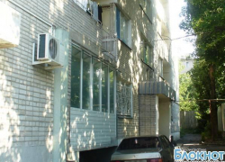 В Новочеркасске жительницу частной пятиэтажки обязали выплатить хозяйке дома 49 тысяч