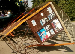 16-летний подросток на «Приоре» разнес автобусную остановку в Новочеркасске