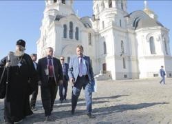 Глава области поручил восстановить брусчатку на Соборной площади Новочеркасска