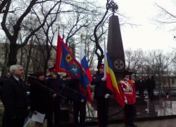 На территории новочеркасского ВУЗа открыли памятник добровольцам политеха