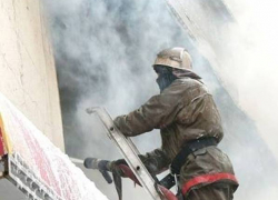 В Новочеркасске из-за непотушенной сигареты загорелась квартира в пятиэтажке