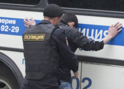 Новочеркасца с пакетиком спайса поймали в Неклиновском районе