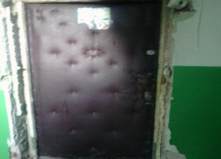 В пожаре в новочеркасской многоэтажке погибла пенсионерка