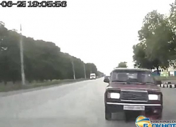 В тройном ДТП в Новочеркасске пострадали два человека. Видео