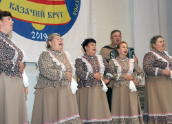 В Новочеркасске казачьи коллективы Дона боролись за место в финале фольклорного фестиваля