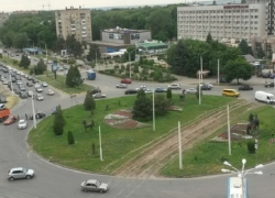 В Новочеркасске из-за ДТП на Баклановском проспекте организовано движение «по-английски»
