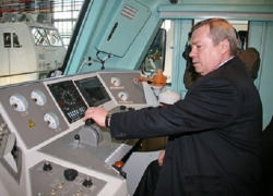 «НЭВЗ будет обеспечен заказами, а люди - рабочими местами и зарплатой» - Василий Голубев