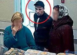 Падкий на сладкое воришка попал на видео в Новочеркасске