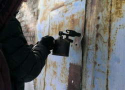 Пять лет за решеткой могут провести новочеркасцы за кражу гаражных ворот