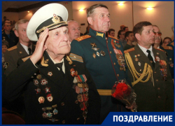 В Новочеркасске ветеранов ВОВ поздравили с 74-й годовщиной Победы