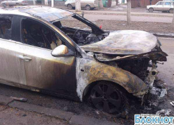 В Новочеркасске сожгли автомобиль депутата, припаркованный возле его дома