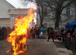 В Новочеркасске прошли проводы Масленицы