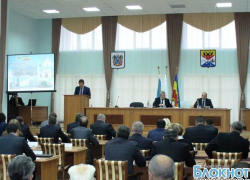 Мэр Новочеркасска отчитался за 2013 год перед городской Думой и горожанами