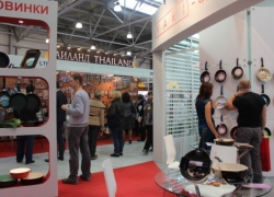 Особенности выбора столовой посуды: какому материалу отдать предпочтение?