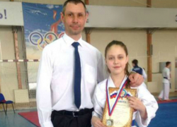 Юная каратистка из Новочеркасска, Таисия Шаповалова, завоевала серебро первенства ЮФО