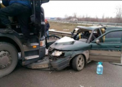 На трассе под Новочеркасском произошло 2 ДТП с тяжеловозами