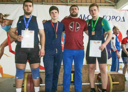 Штангисты из Новочеркасска завоевали пять медалей на областном первенстве